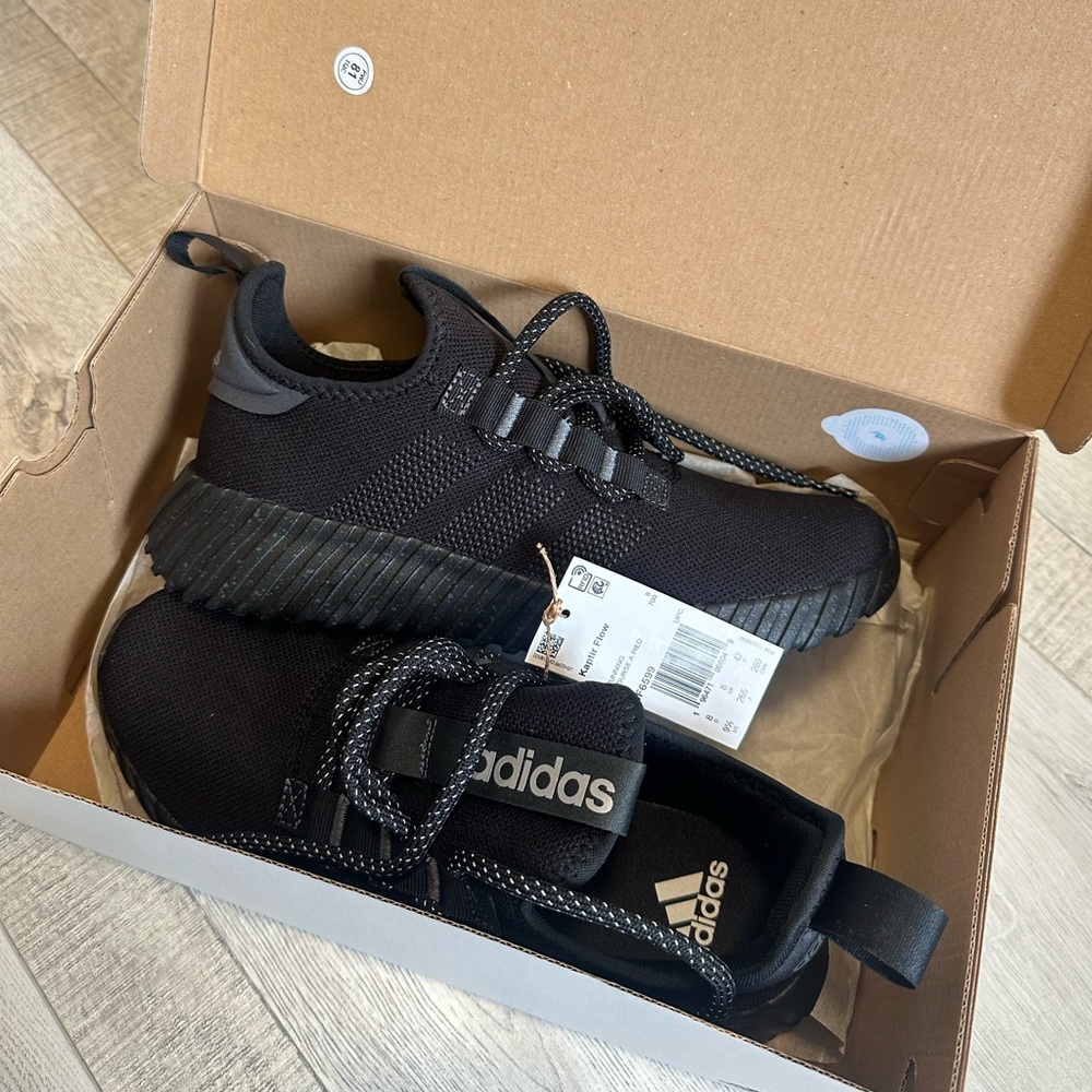 Adidas kipur shoe